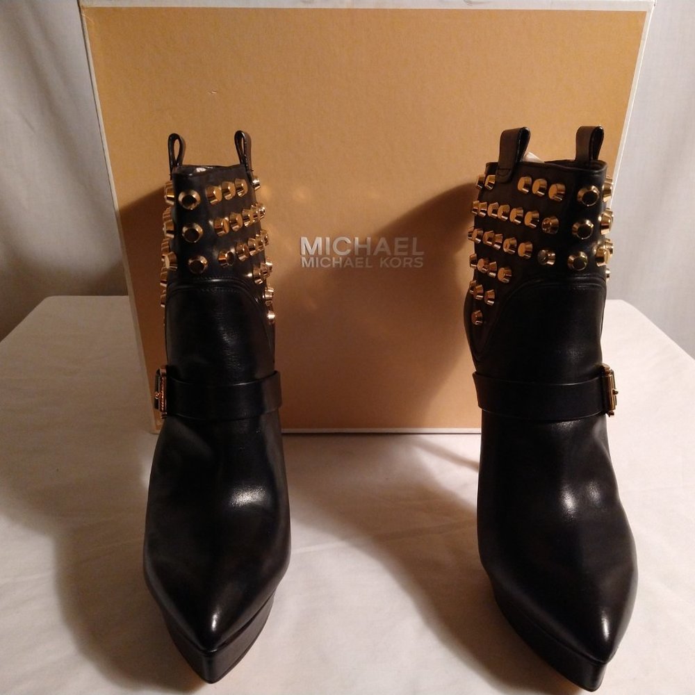 MICHAEL KORS  BRYN STUDDED LEATHER BOOT (**BRAND NEW**) - Picture 6 of 8